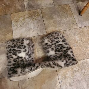 Faux fur boots